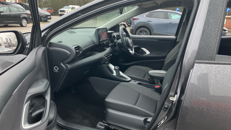 Toyota Yaris 1.5 Hybrid Design 5dr CVT Hybrid Hatchback